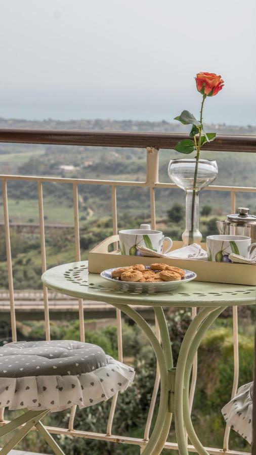 Sikelia Bed & Breakfast Agrigento Bagian luar foto